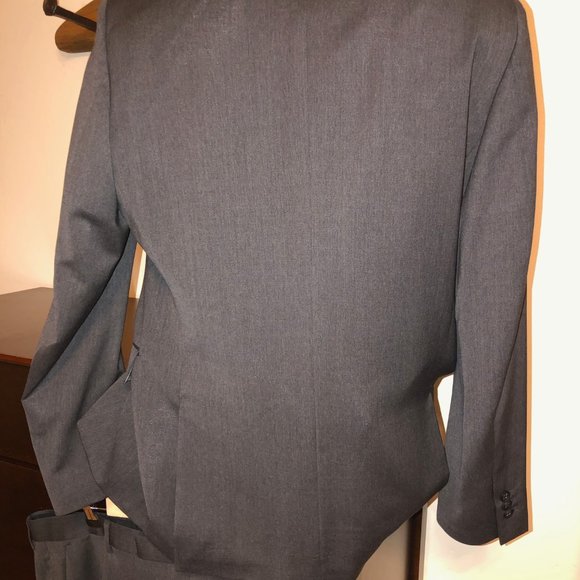 Banana Republic Tailored Slim Fit Suit - Picture 4 of 7